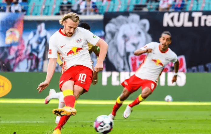 风云突变广厦男篮赛后战术微调，德国杯版图或变，媒体盛赞，赛程密集仍需轮换(广东男篮新外援兰德尔能否扭转局势)-开云体育平台